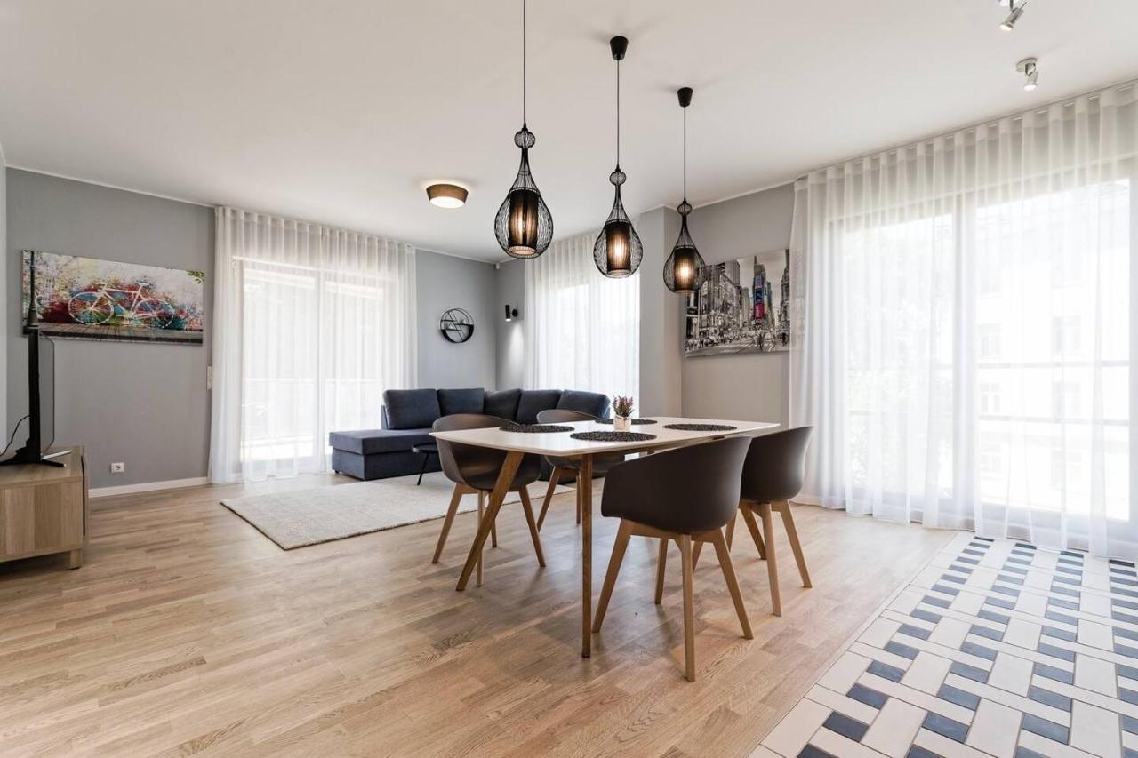 Central Apartments, Quiet With Free Parking And Ac. Tallinn Eksteriør billede