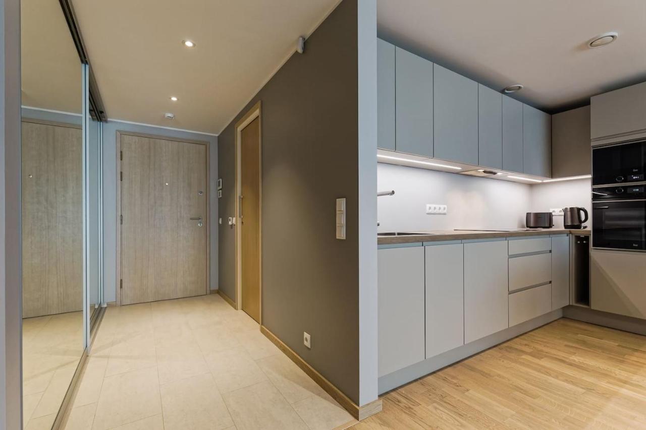 Central Apartments, Quiet With Free Parking And Ac. Tallinn Eksteriør billede